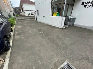 第１粕谷マンションの物件外観写真